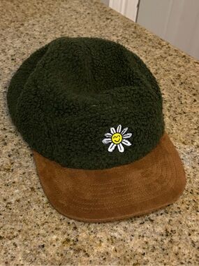 PARKS PROJECT Happy Flower Sherpa Hat Daisy Stitched Green Trucker Cap Fleece
